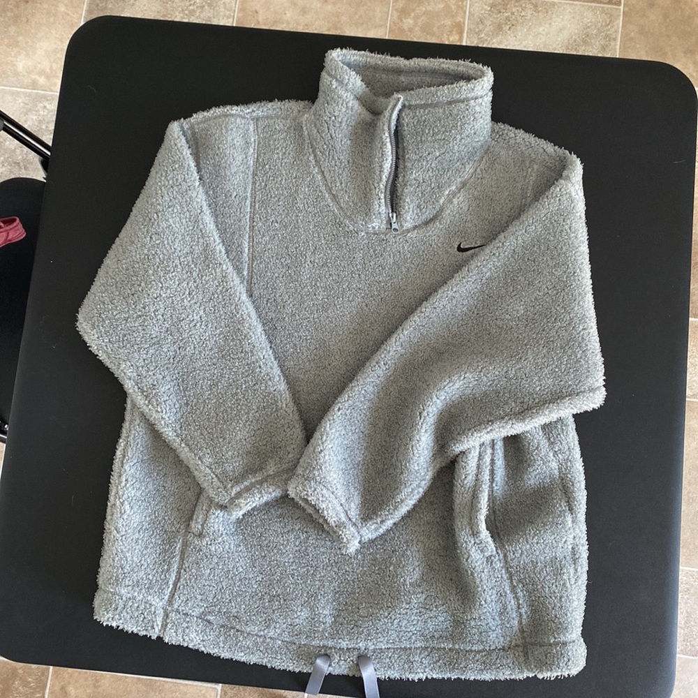 Nike Therma-fit pullover